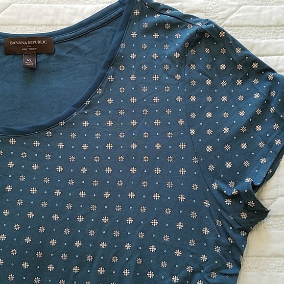 Banana Republic t-shirt NWOT - Picture 2 of 2